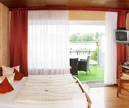 Rhein-hotel Restaurant Merkelbach 3*